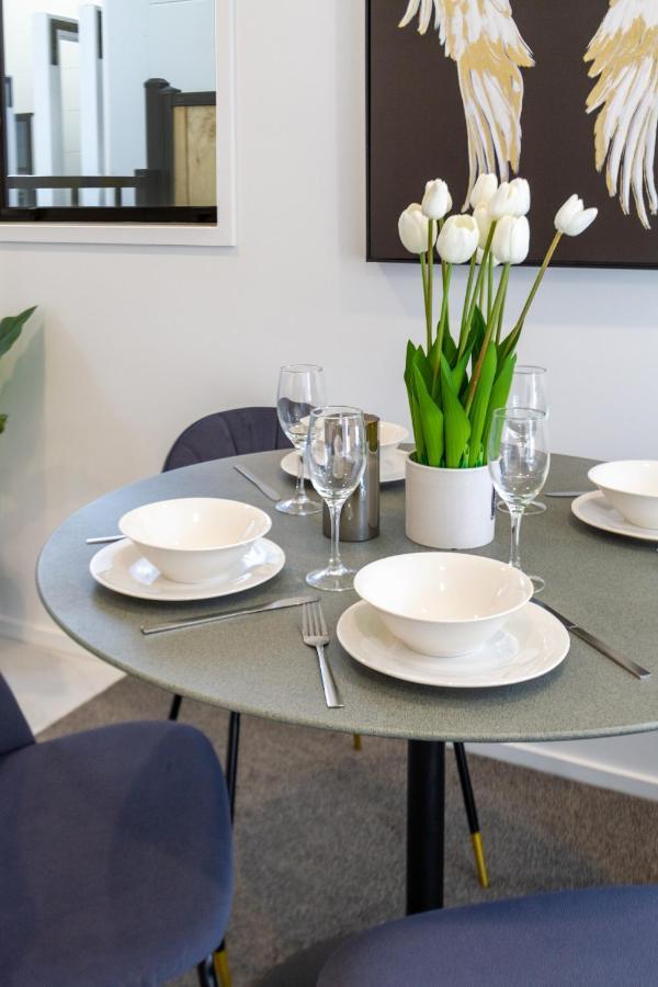 Central City Awaits 2 Bed 2 Bath With Carpark Christchurch Exterior foto
