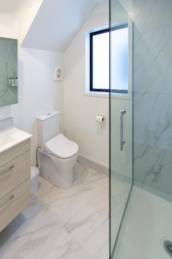 Central City Awaits 2 Bed 2 Bath With Carpark Christchurch Exterior foto